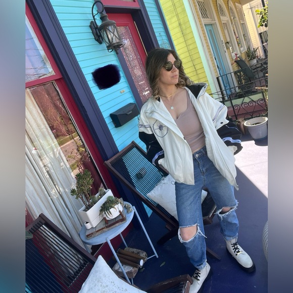 Meet your Posher, Emily - Picture 9 of 14